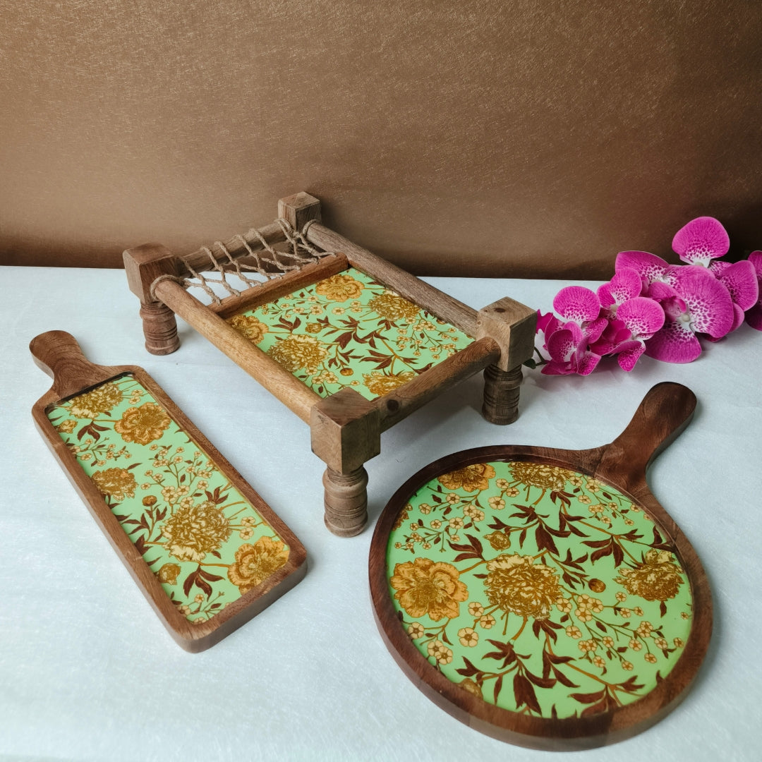 green flower print & enameled Wooden Khatiya Platter Set of 3 - khatiya platter , pizza platter , bat platter