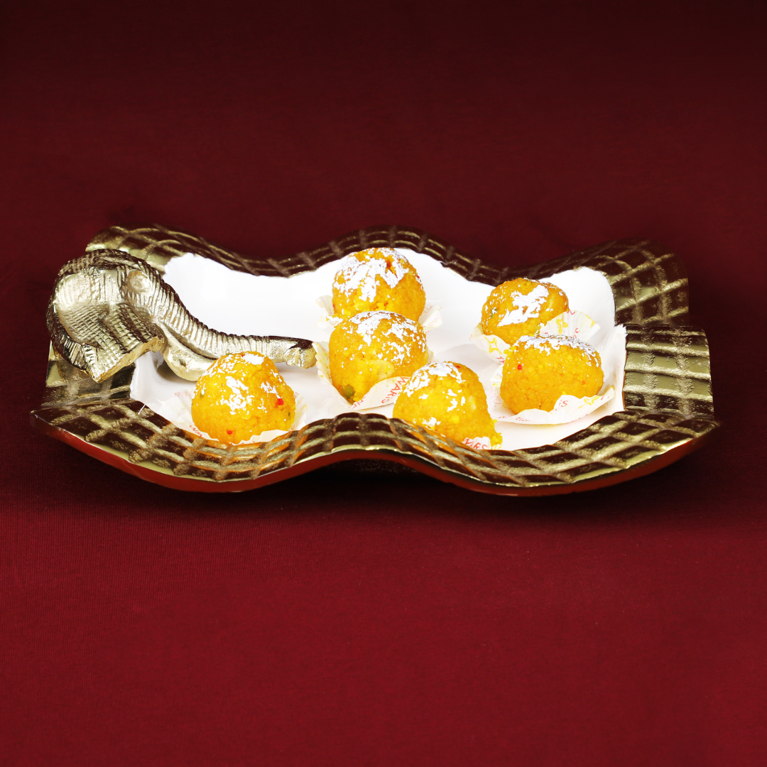 Aluminium Ivory Enameled Square Elephant Platter