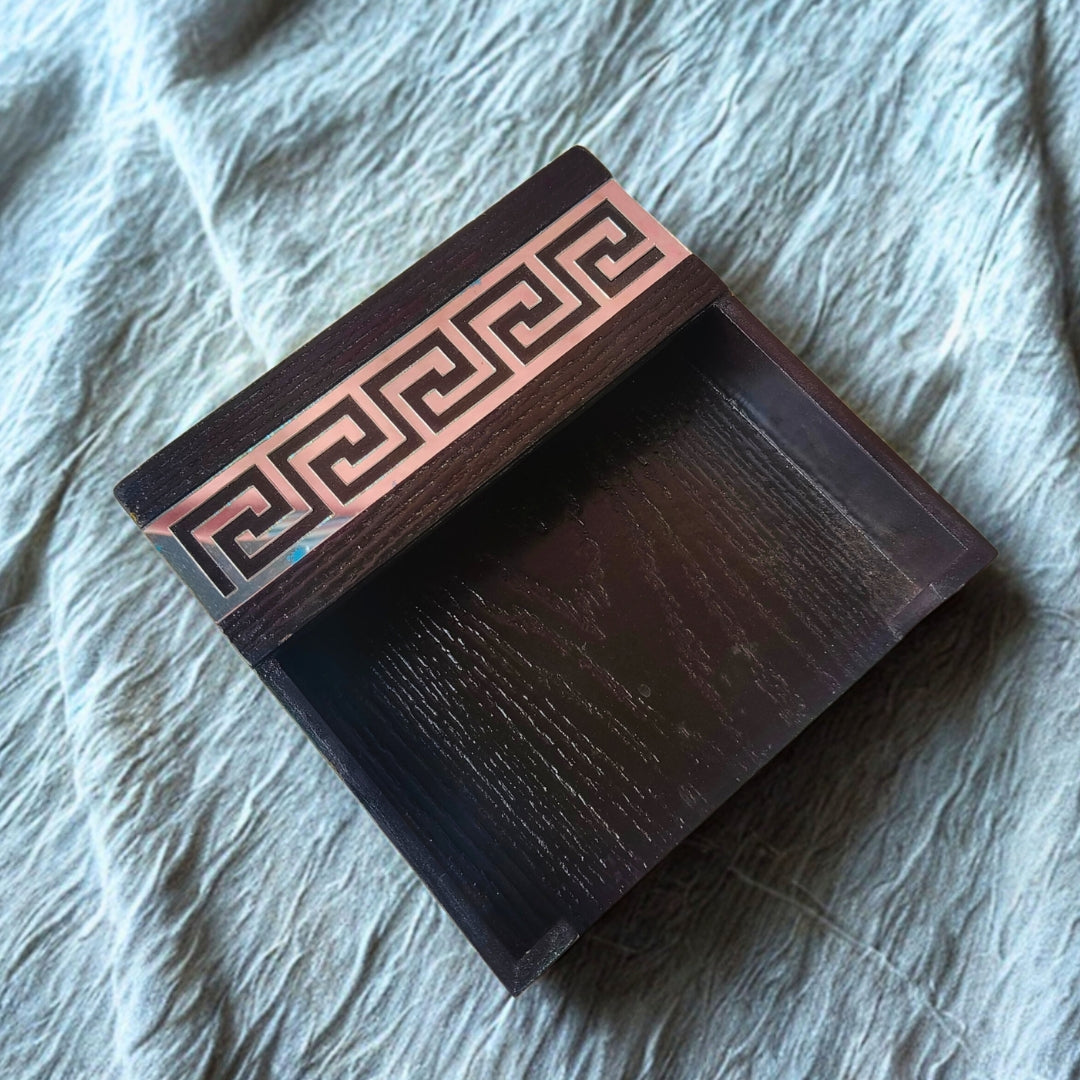 Square tissueholder - Wooden Versace Cut Design