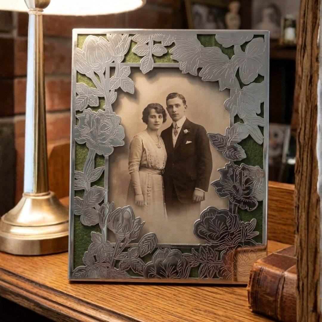 Silver Plated Gulab Baugh Rose Garden Photo Frame (Green Velvet Box)