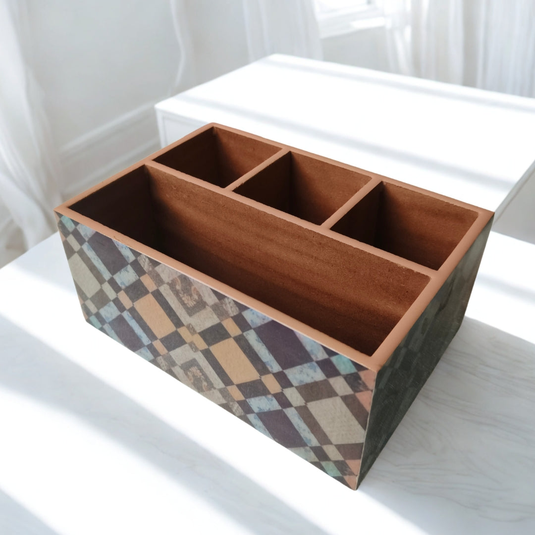 Caddy - Wooden 4 Partition Blue & Brown Diamond Print With Enamel