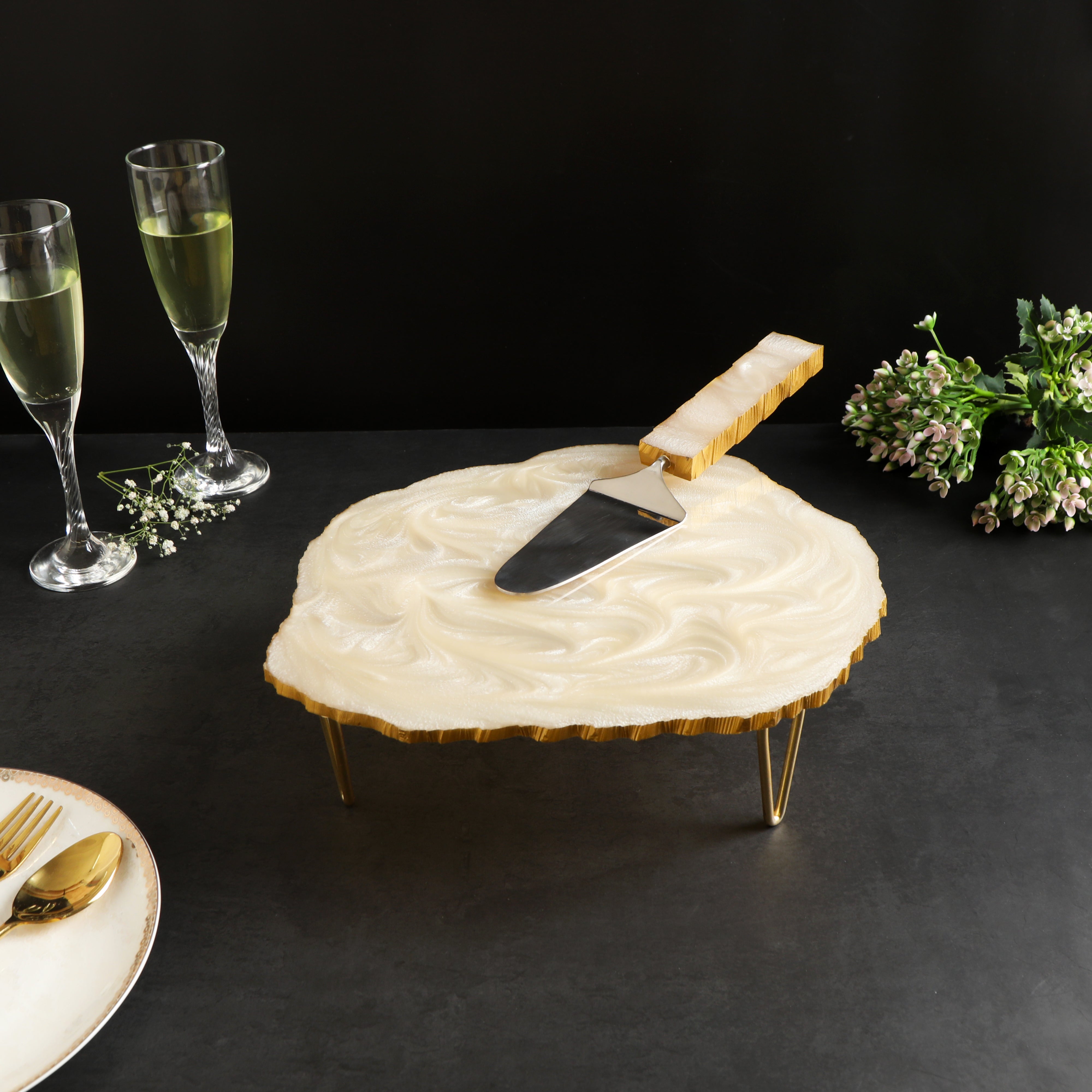 Ivory Resin Cake Stand With Picker
