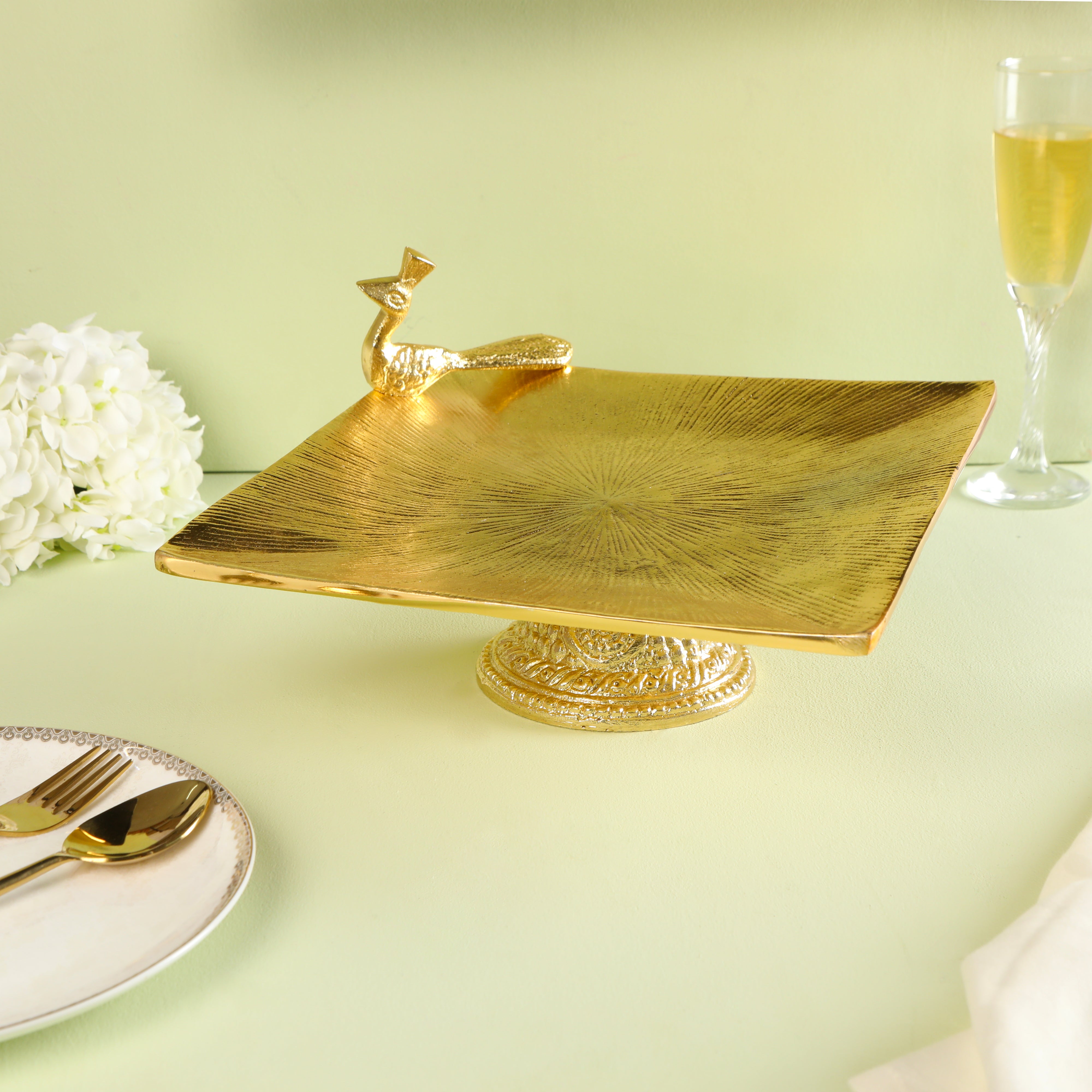 Aluminium Gold Polished Square Shape Peacock Platter