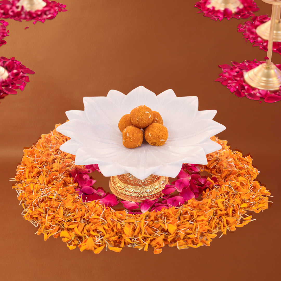 4" Marble Flower With Gold Metal Base Urli - Small