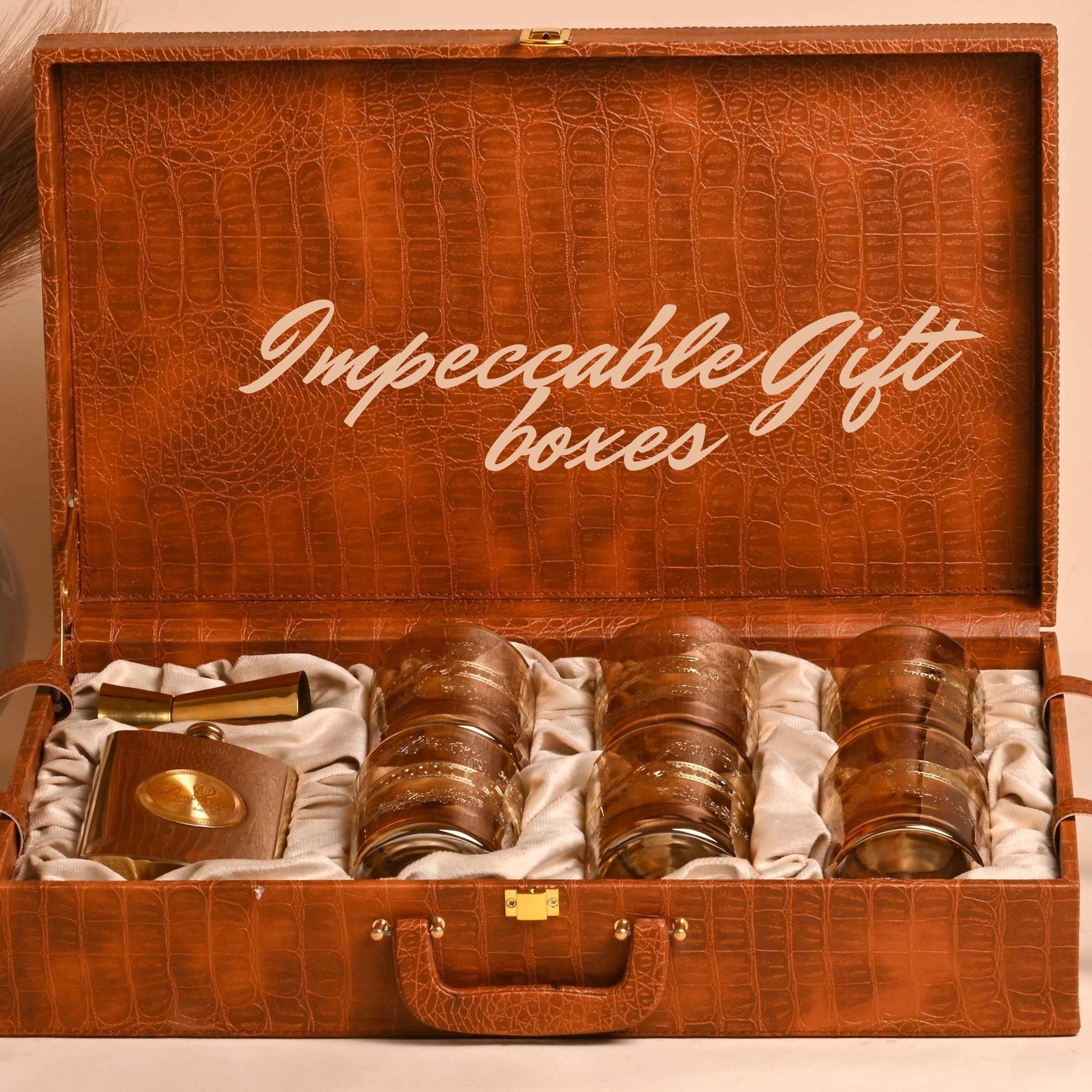The Amber Gold Heritage Collection: 8-Piece Barware Set in Croc-Textured Gift Case