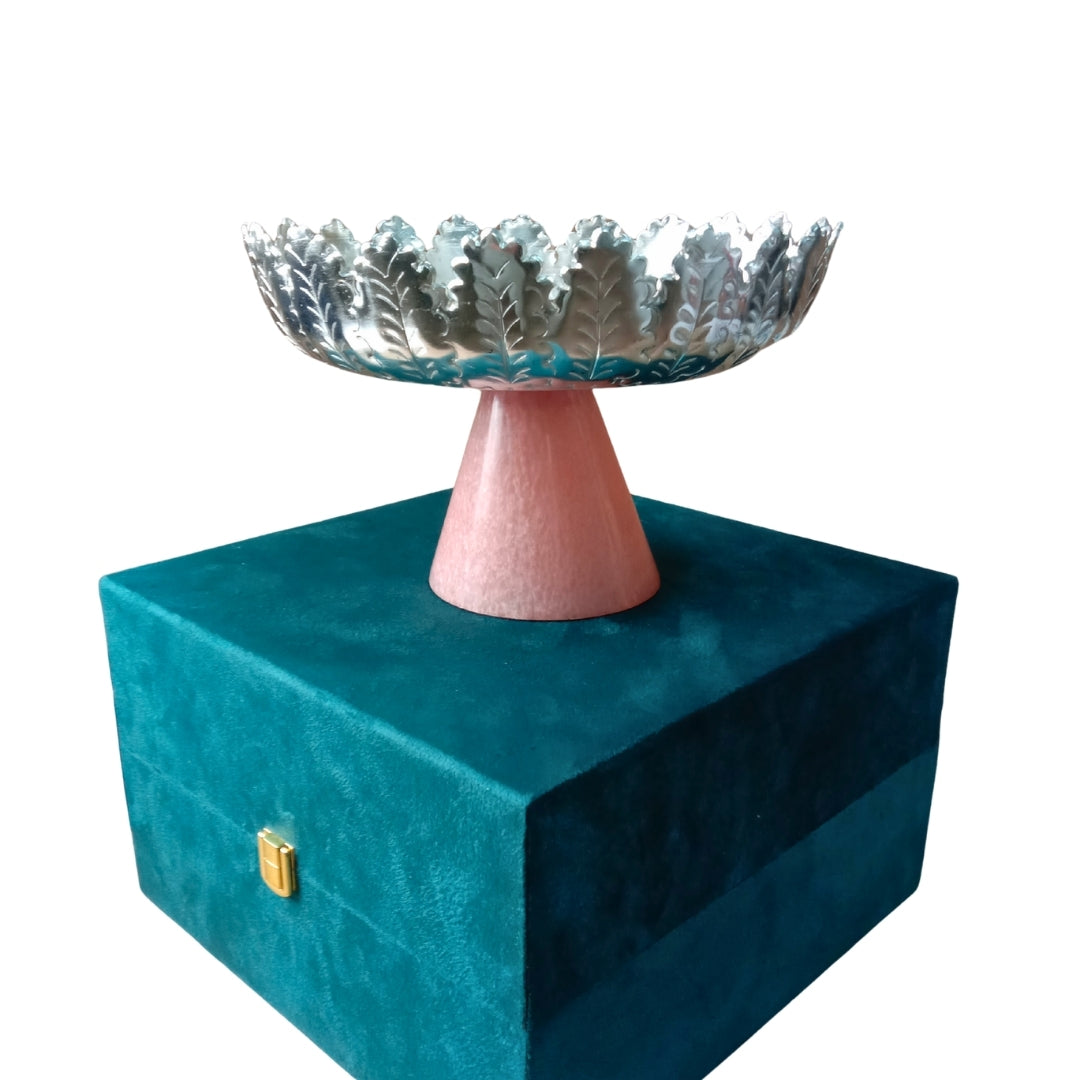 Silver-Plated Leaf-Rim Pedestal Bowl in Velvet Gift Box
