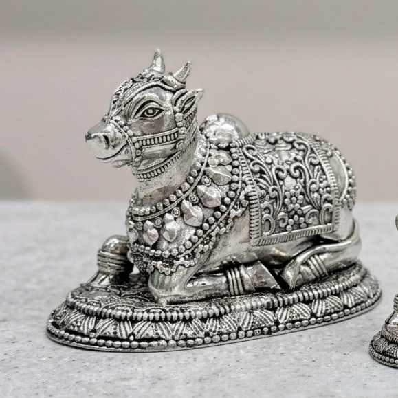 Nandi Ji Figure Large in Real Silver Plating with Velvet Box Packing