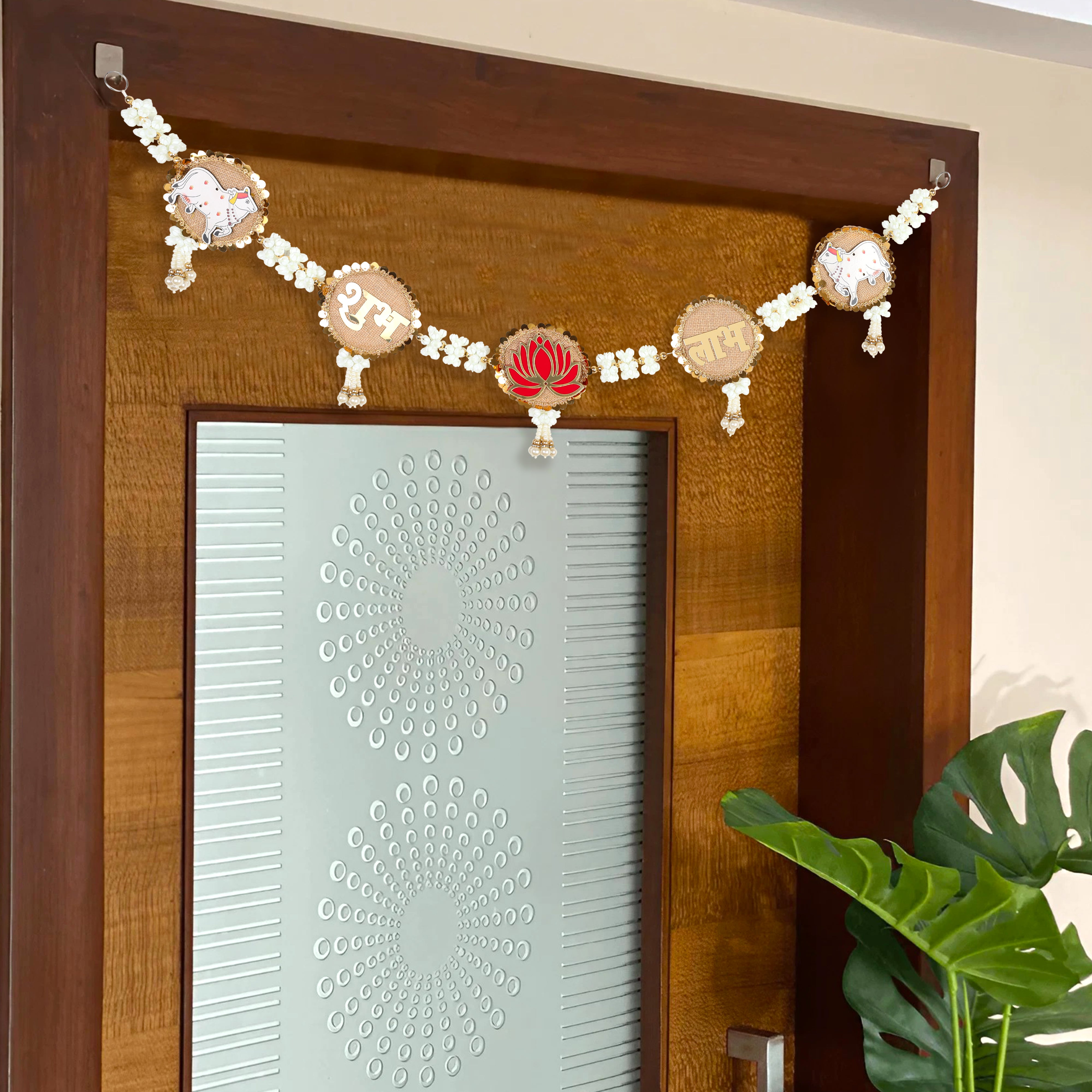 Pichwai Jute & Moti Toran