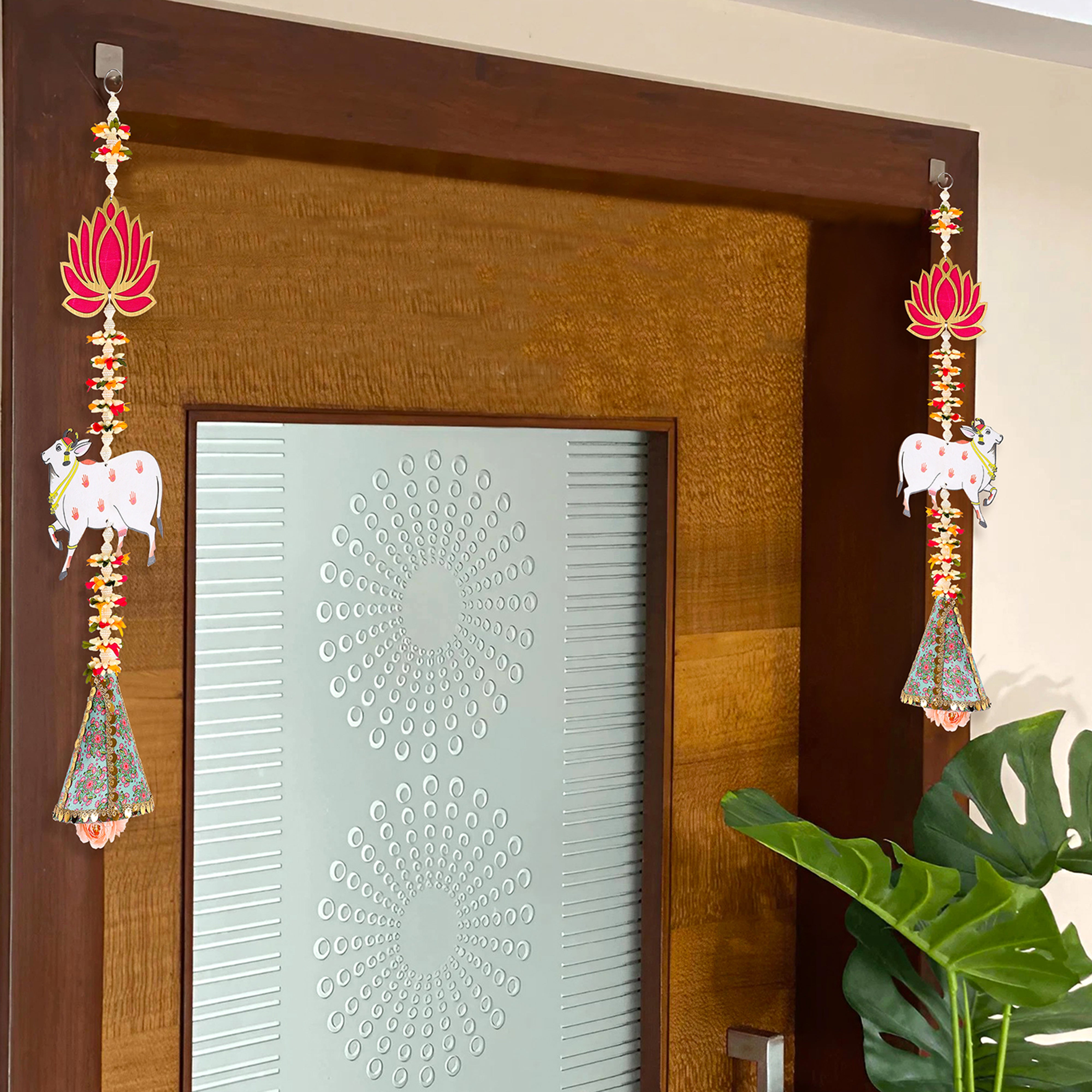Pichwai Side Hangings Set Of 2
