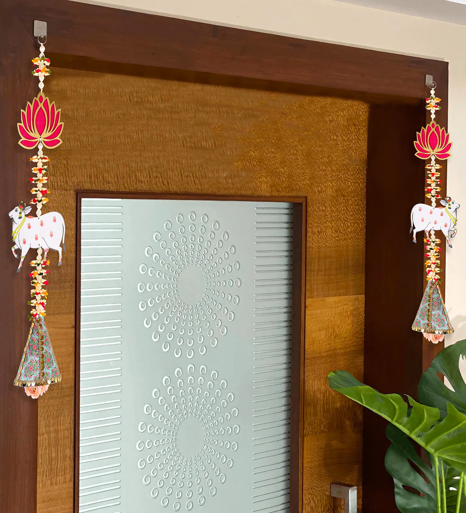 Side Hanging Toran Set Of 2 - Pichwai