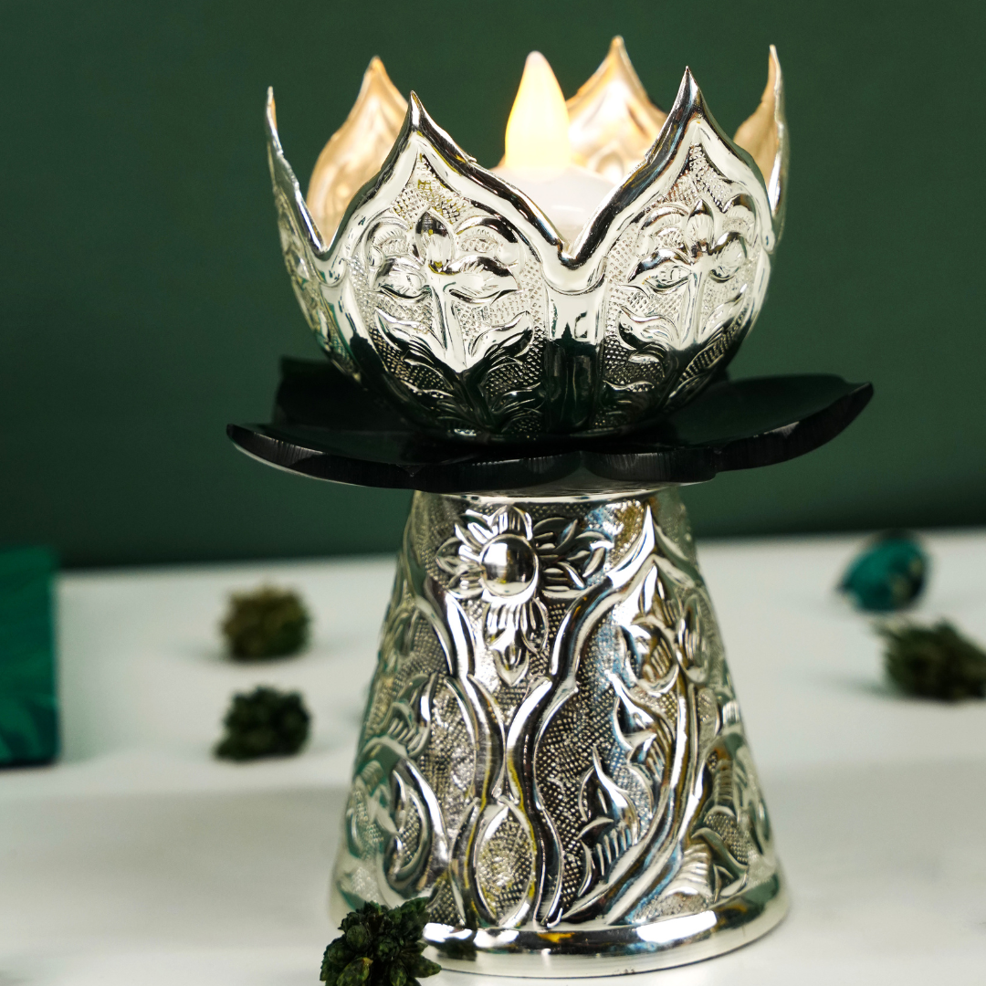 Green Lotus Candle Stand