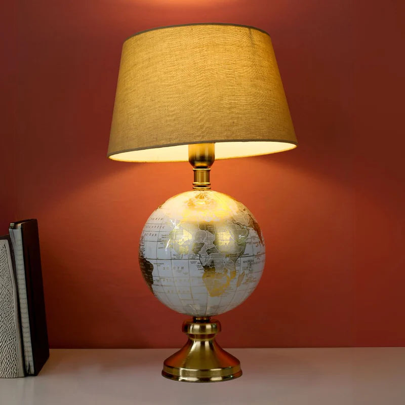 Metal Lamp With Globe With Shade