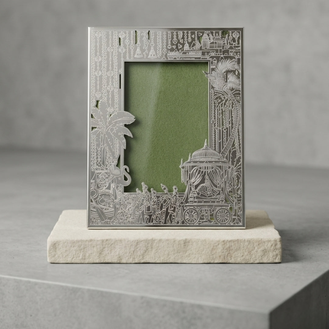 Exquisite Silver-Plated Shahi Baraat Photo Frame with Velvet Gift Box