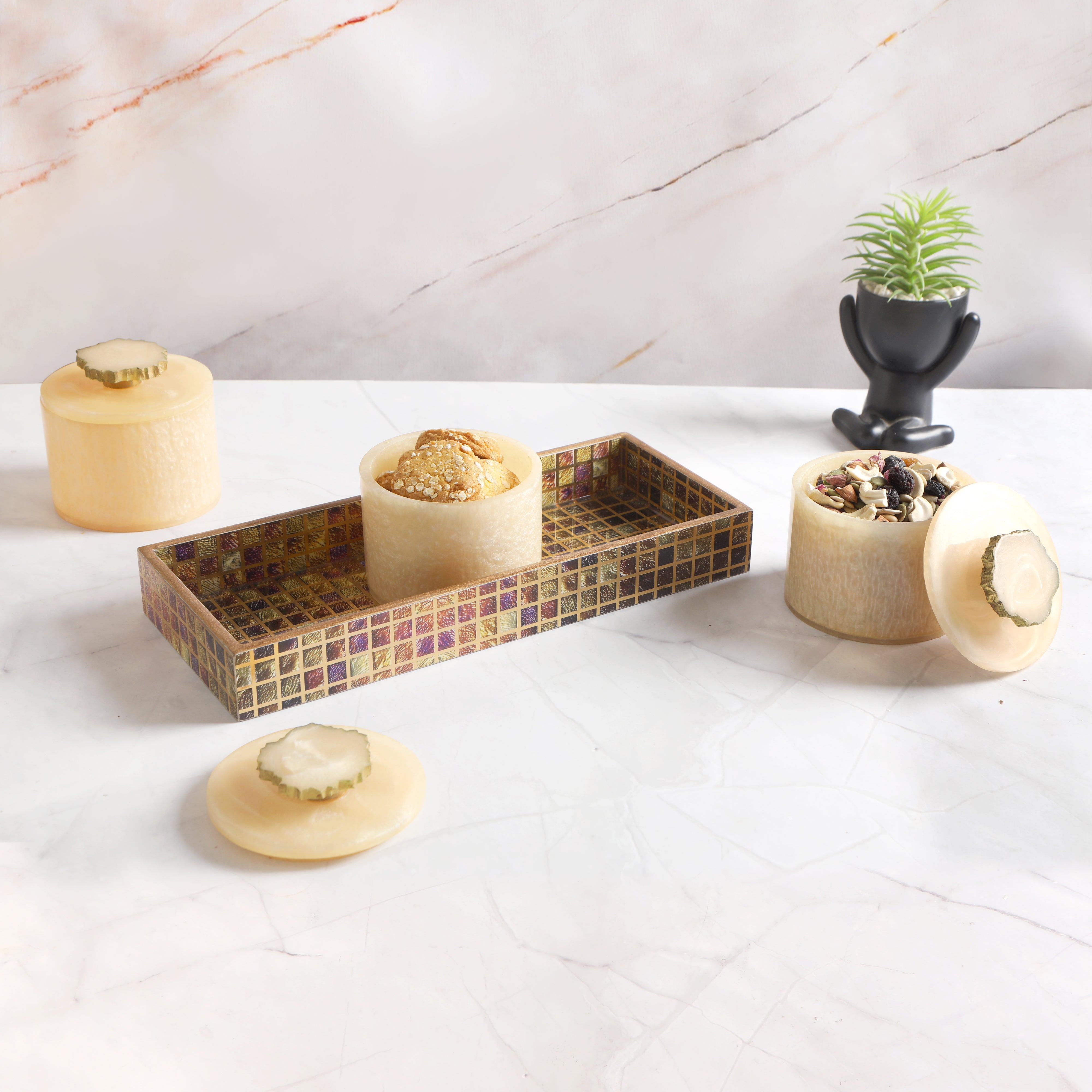 Brown Checks Printed Enamel Wooden Tray With 3 Resin Jars