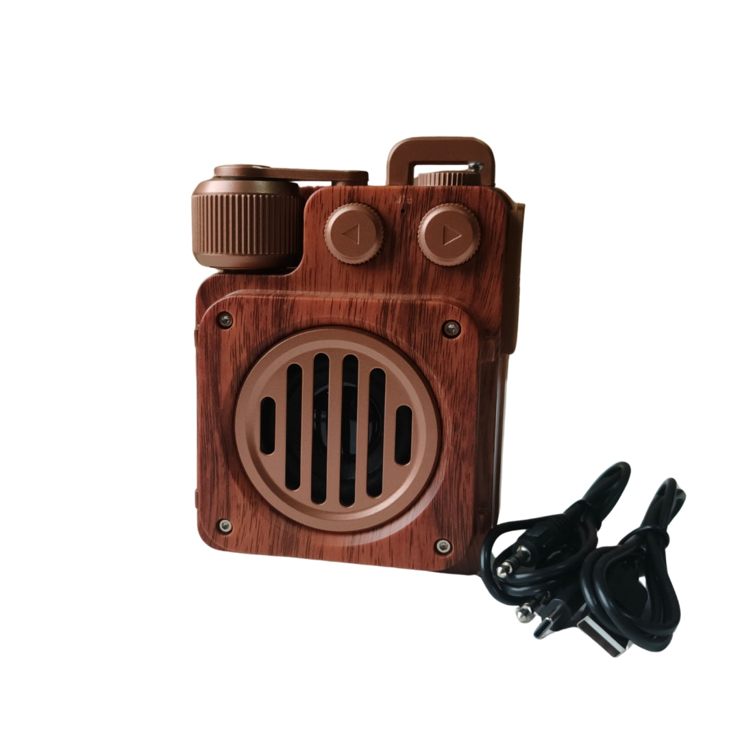 Camera Shaped Vintage Speaker