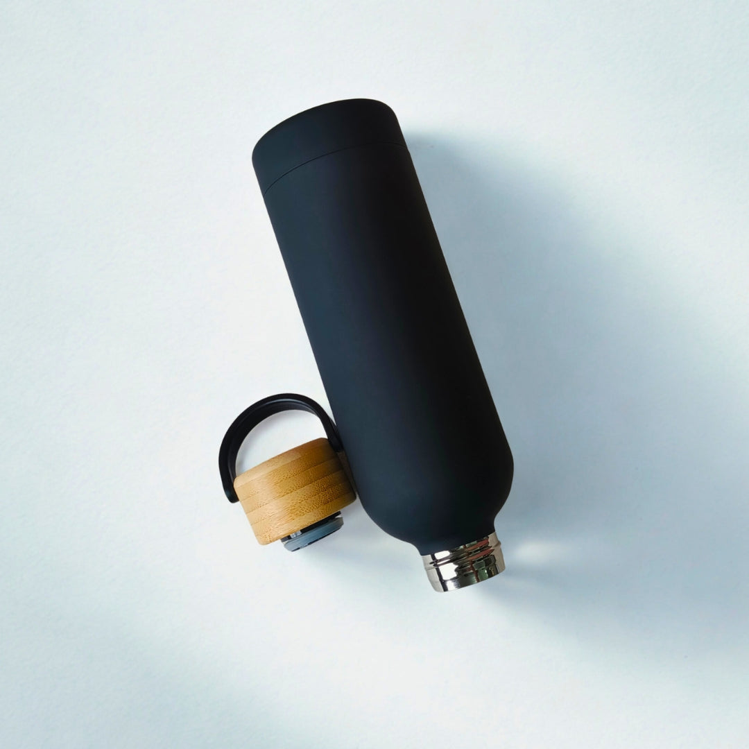 Black Stainless Steel Insulated Bottles With Bamboo Lid And Handles(750ml)