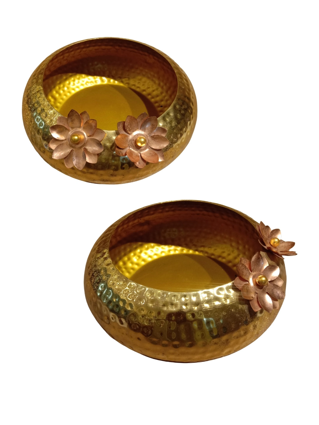 Metal gold colour hammered urli with 2 metal flowers decor