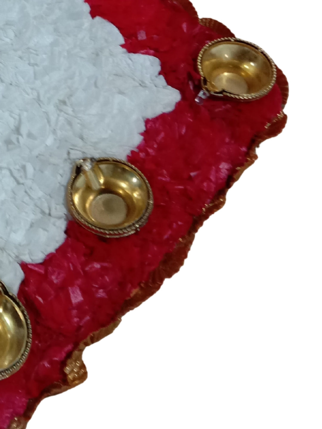 Artifical marigold rangoli set of 2 with LED diyas - Rectangle Red & white