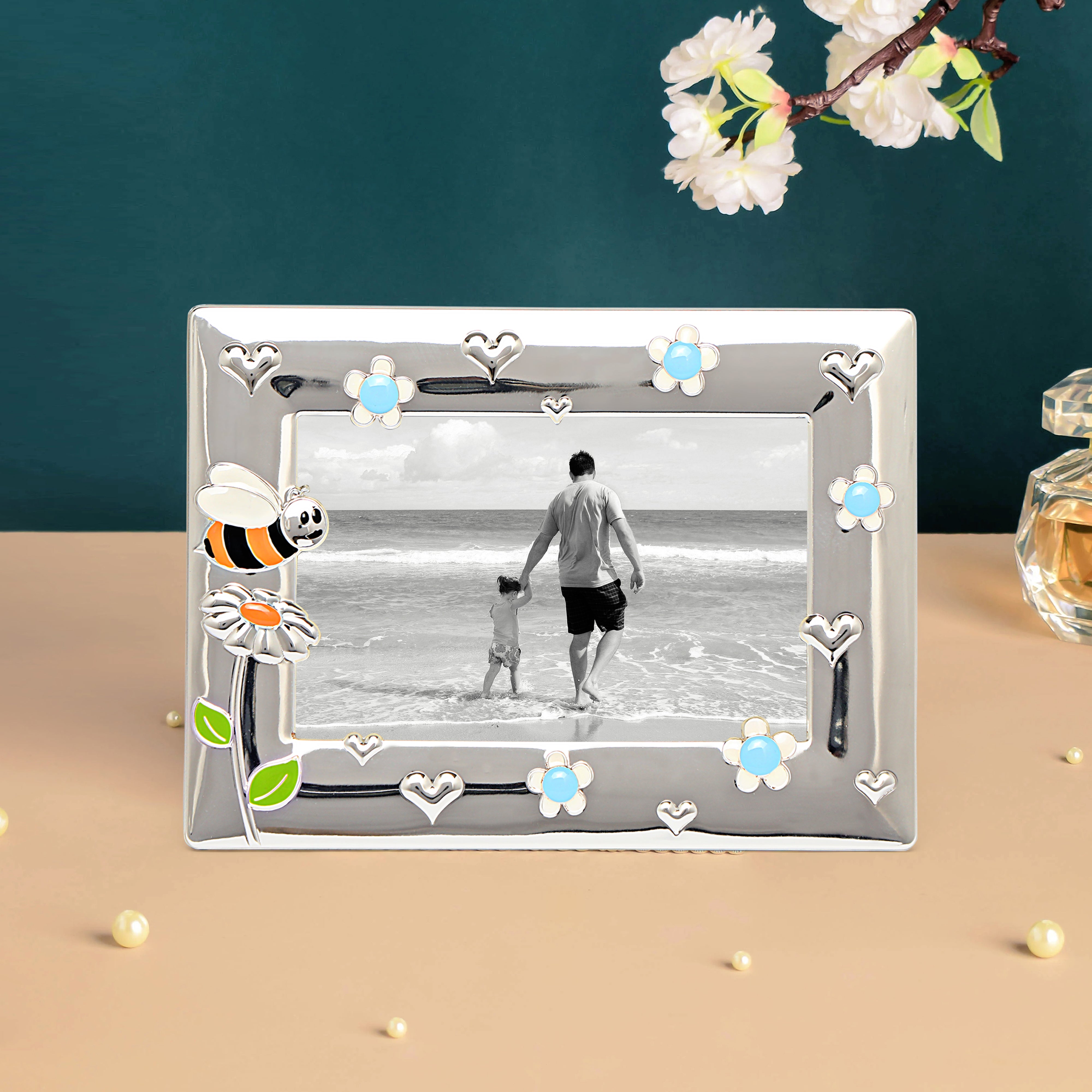 White Metal Photo Frame - Honey Bee Photo Frame