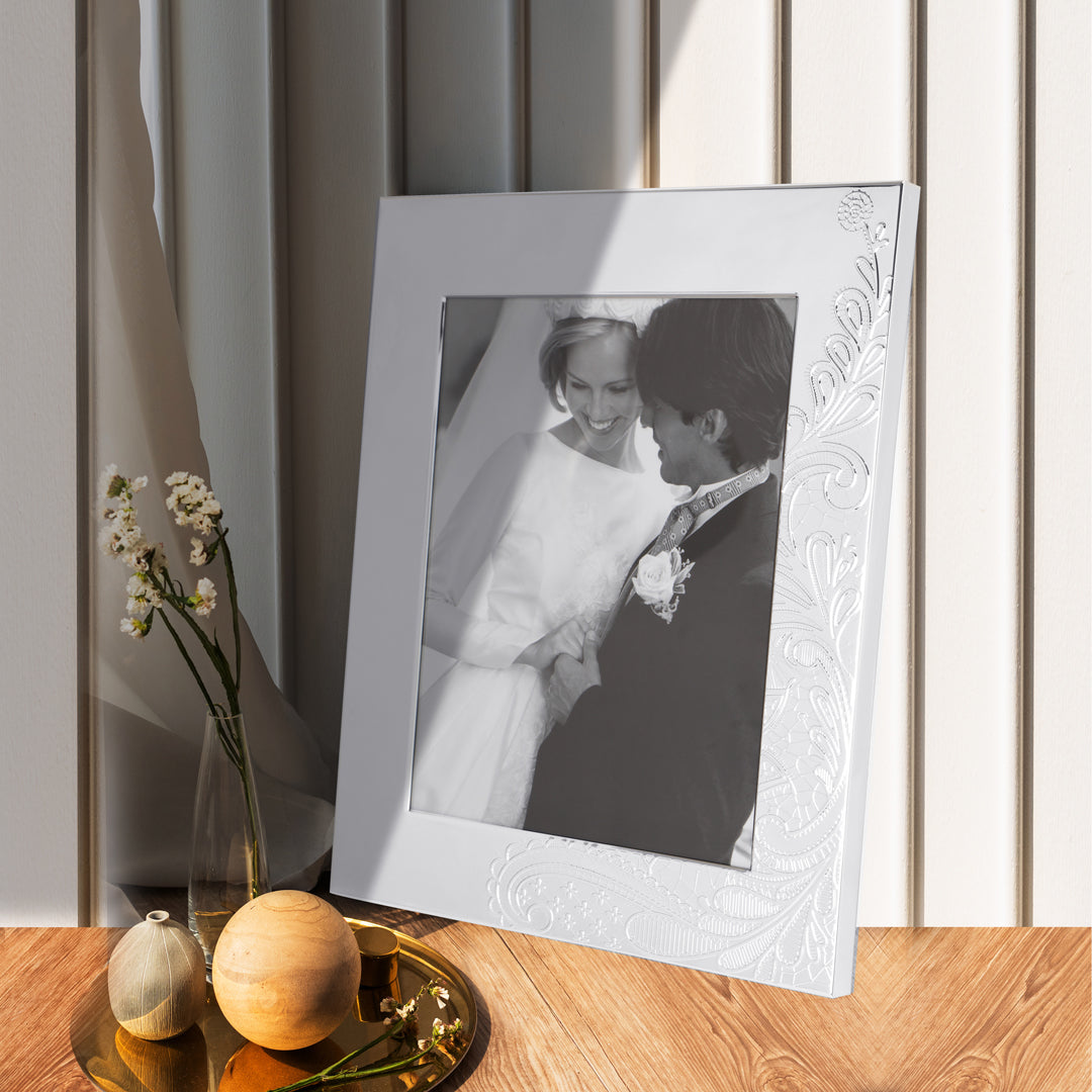 White Metal Photo Frame - wave Photo Frame