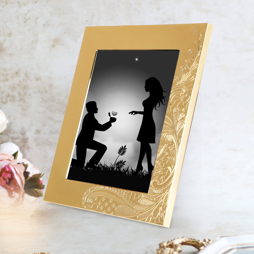 Gold Metal Photo Frame - Etched - The Home Co.