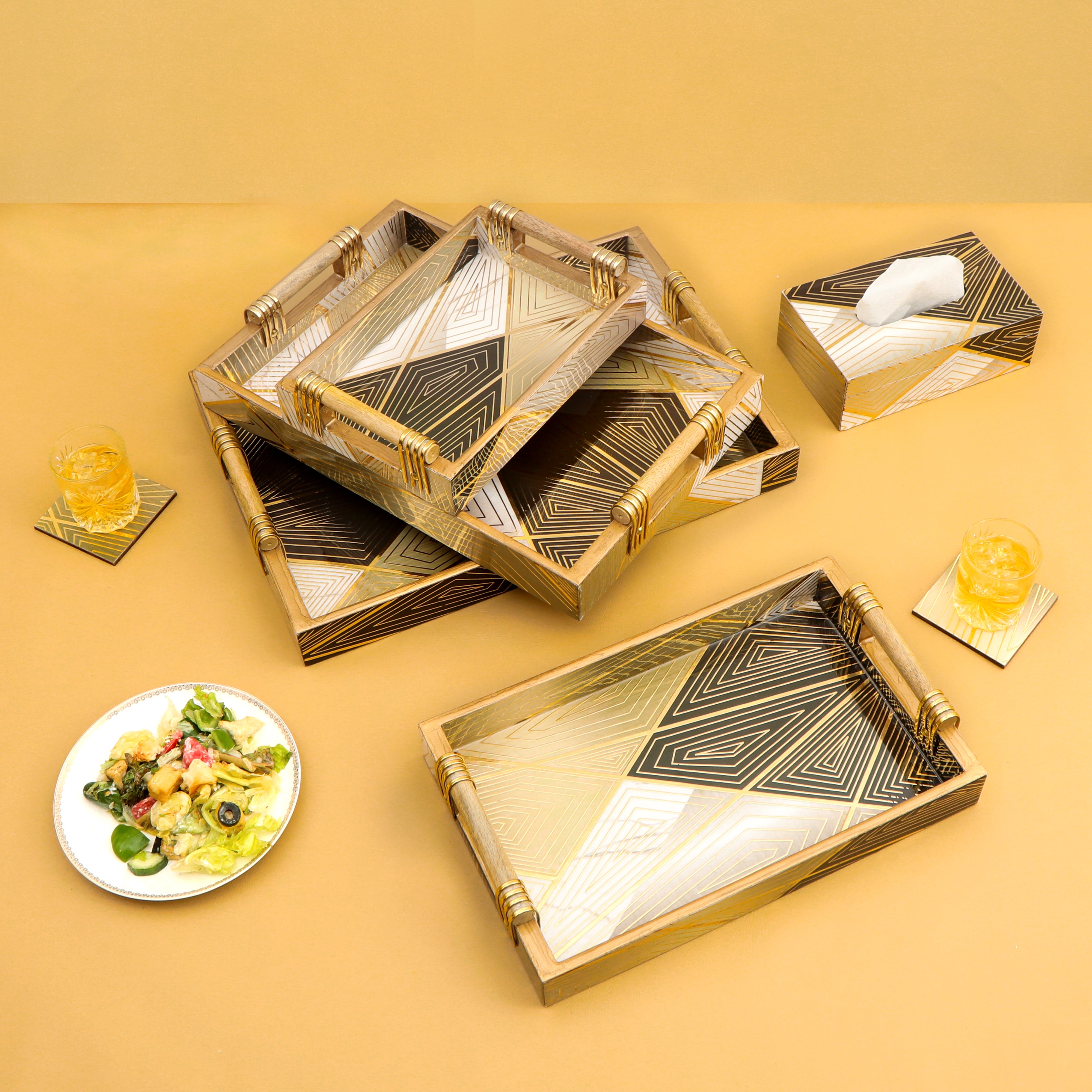 Tray Set Of 4 - Triangle