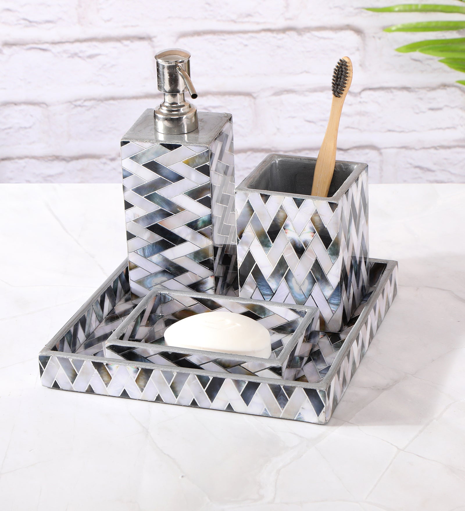 Chevron Print Enameled Wooden Bathroom Set of 4