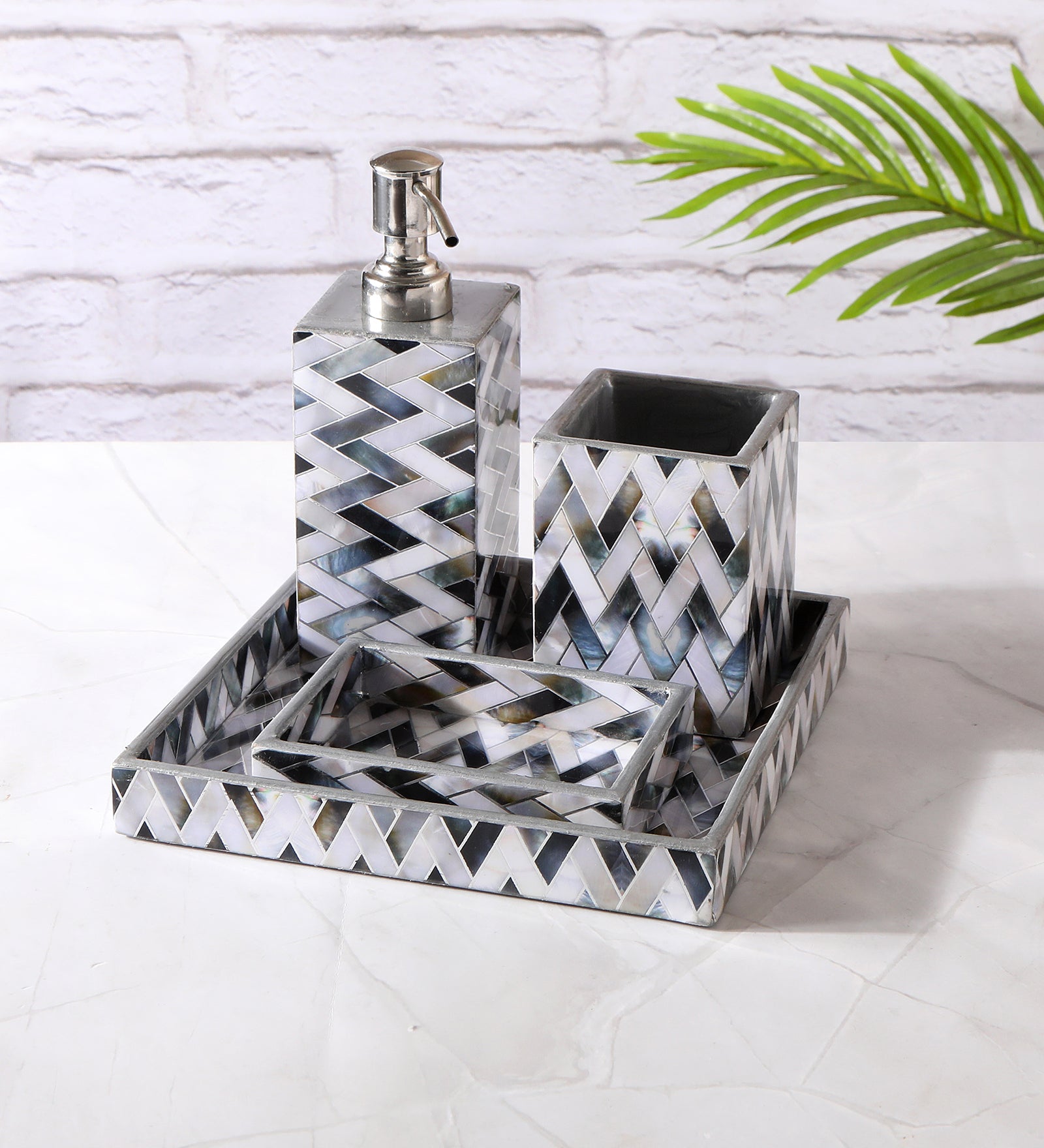 Chevron Print Enameled Wooden Bathroom Set of 4