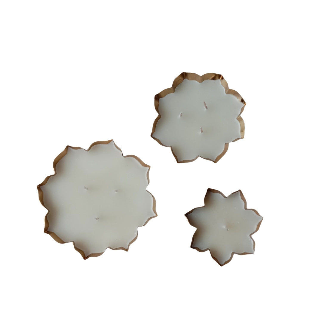 Luxury Gold-Rimmed Lotus Shape Scented Candle Gift Set OF 3