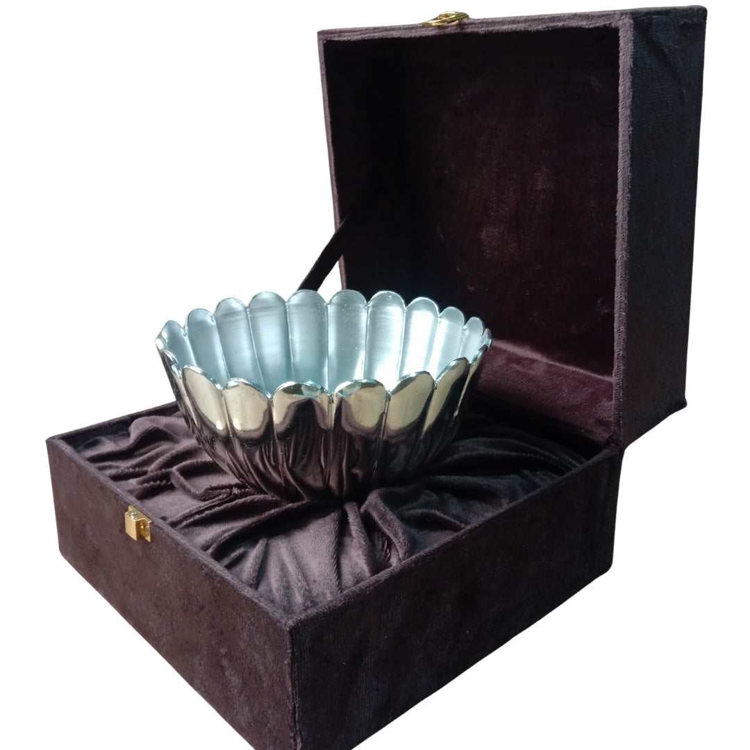 Silver-Plated Scalloped Pedestal Bowl with Pink Base