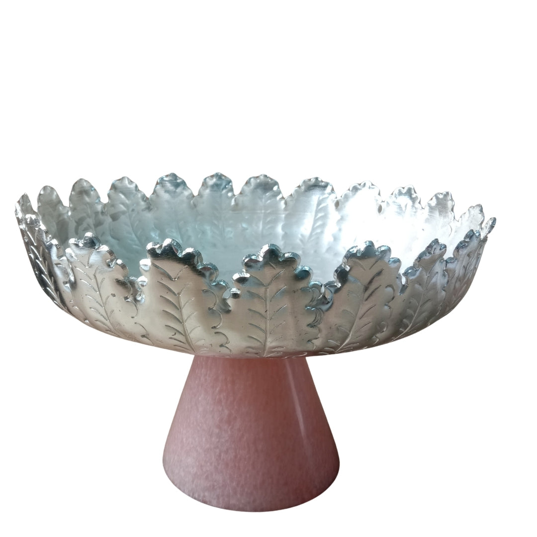 Silver-Plated Leaf-Rim Pedestal Bowl in Velvet Gift Box